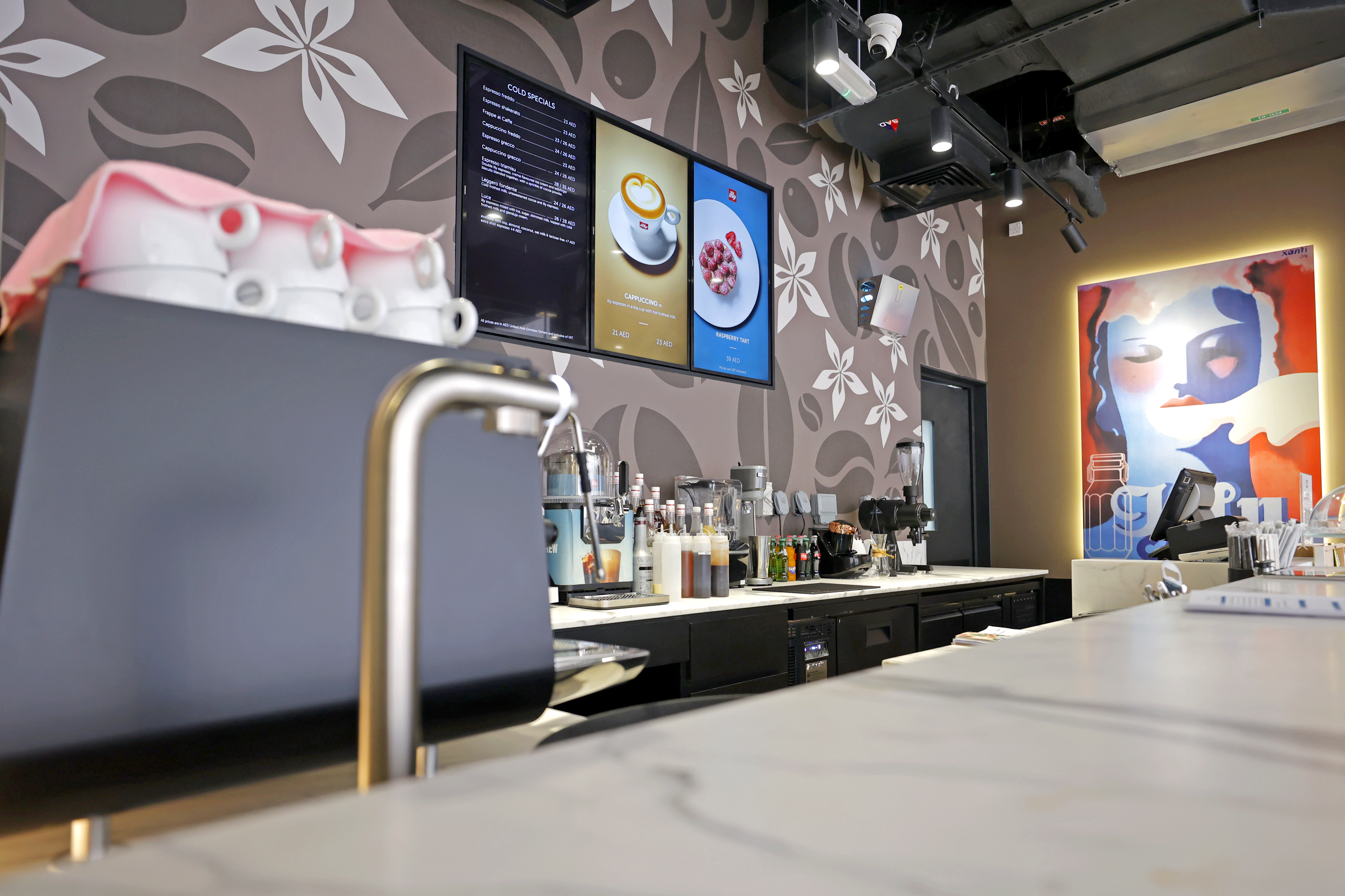 Illy gallery 8