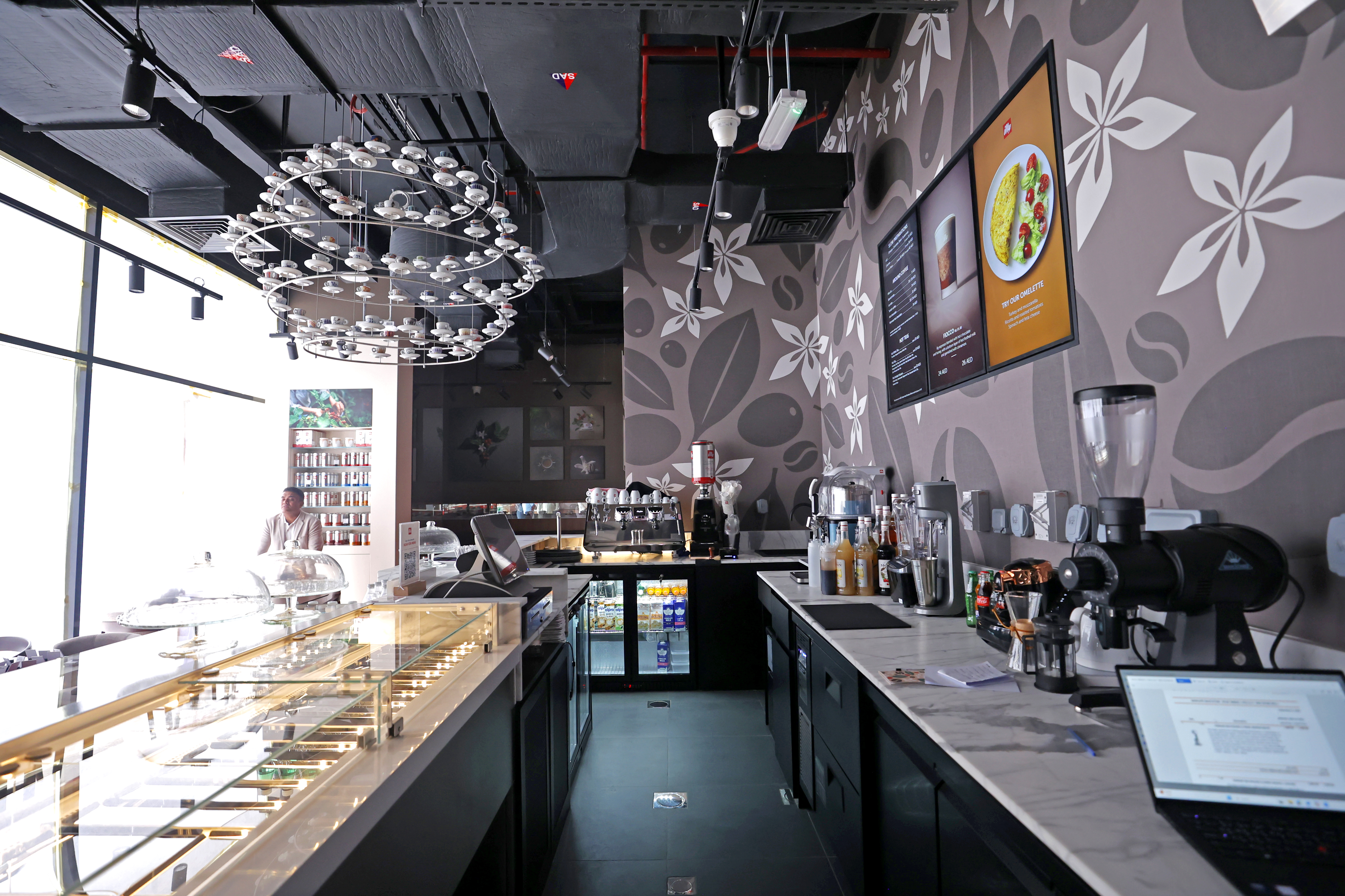 Illy gallery 5
