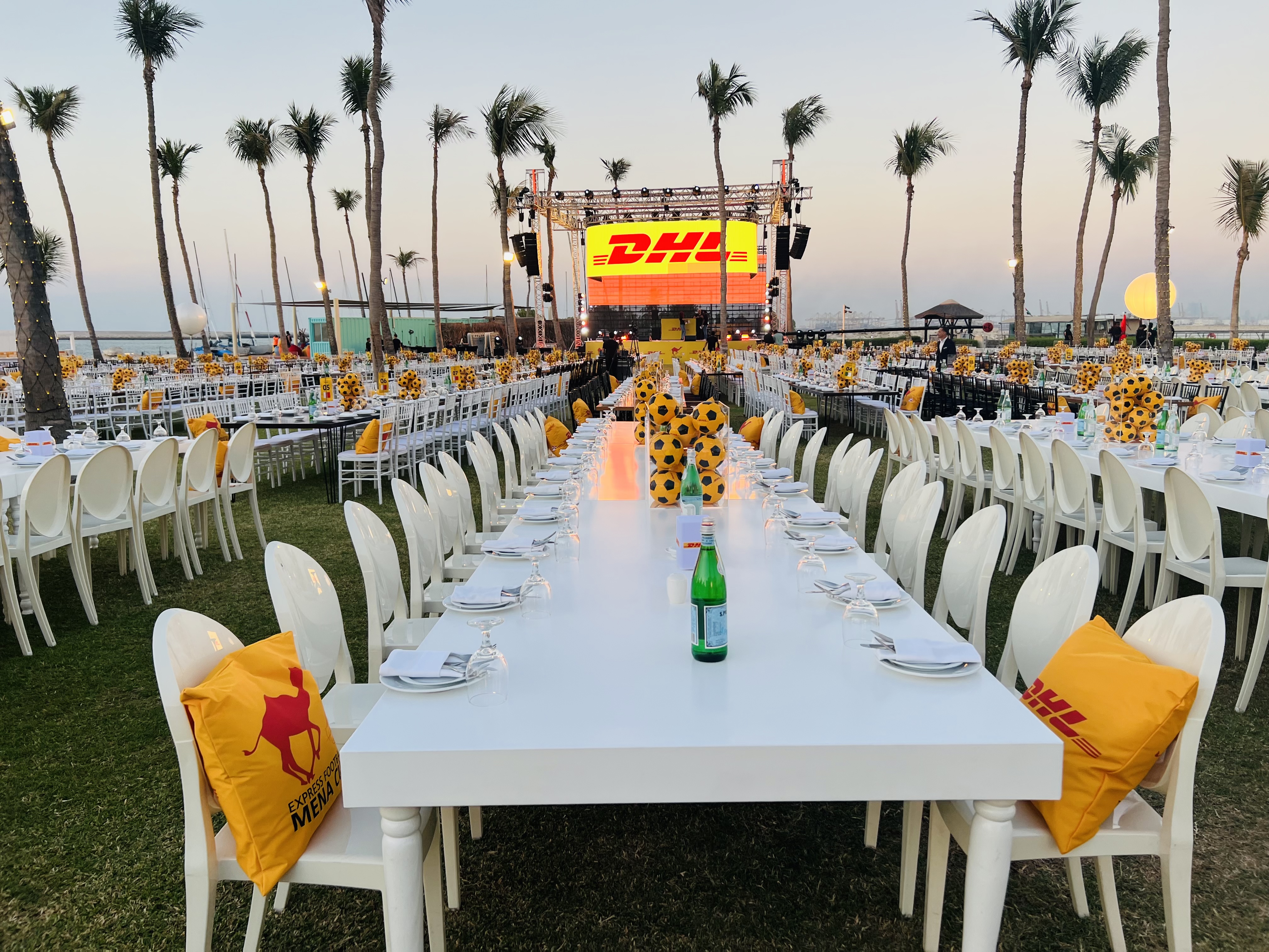 DHL gallery 1
