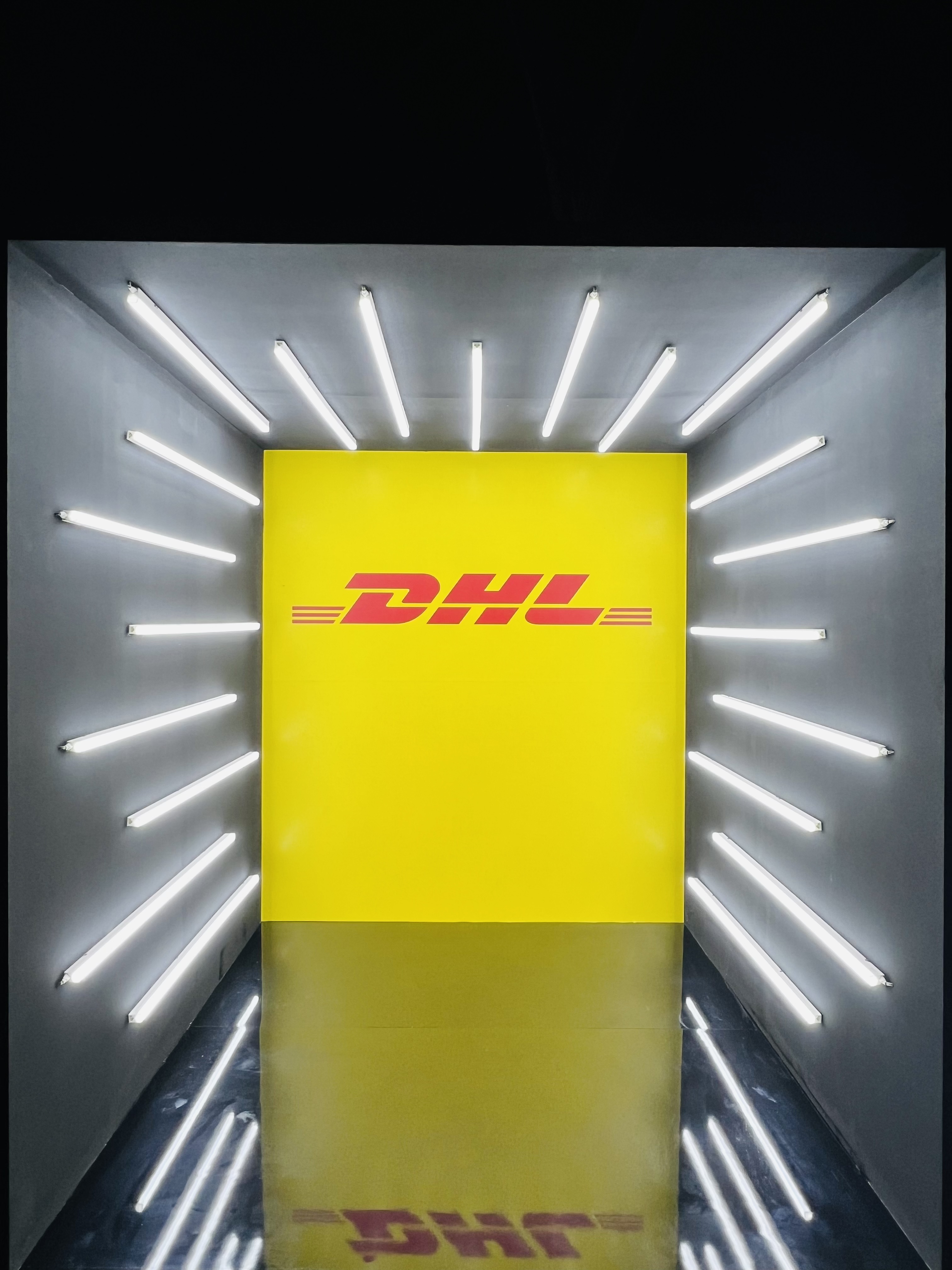 DHL gallery 2